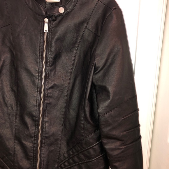 Leather jacket - Picture 6 of 8